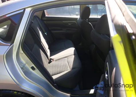 2018 Nissan Altima 2.5 Sv z USA, uszkodzony, nr VIN 1N4AL3APXJC264440